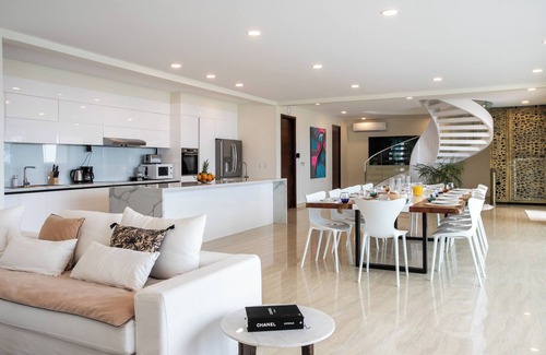 Cay Bay Hill Villa | Numa Indigo BAY