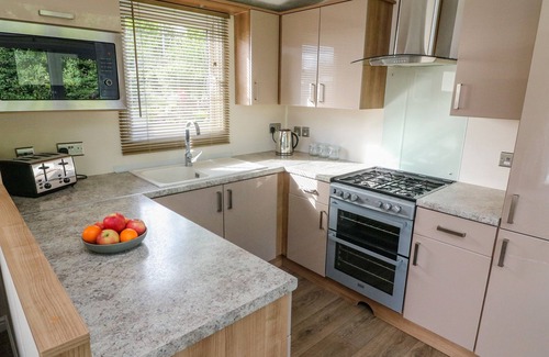 Yealand Conyers Cottage | NUMBER 15, pet friendly, character holiday cottage in Carnforth