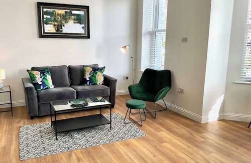 Douglas Apartment | Number 3, 8 Clifton Terrace