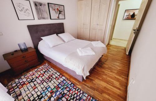 RACINE EXTENSION Apartment | Number Nine Triangle d'Or by IB Signature - Chic 3-Bedroom family apartment in sought-after area, 24 x7 Security - Self check-in - Parking - City View with terrace - Walk to Cafes! City Centre