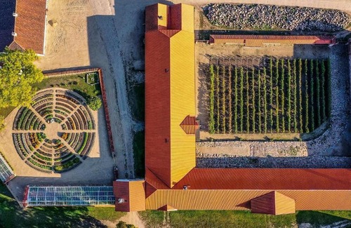 Mikeltornis Hotel | Nurmuižas viesnīca