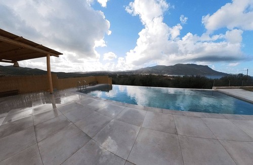Trachilos House | Nusa Retreat- 3 Bedroom residence - Seaview infinity private pool