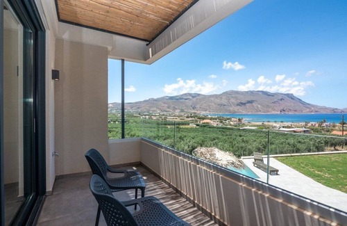 Trachilos House | Nusa Retreat- 3 Bedroom residence - Seaview infinity private pool