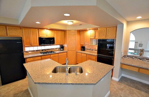 Fort Apache House | NV8876 · Private Pool | Spa | Pool Table | Poker table | Putting Green | Wifi