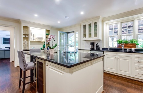Buckhead House | NW Buckhead gorgeous Mediterranean 4 bed 3.5 bath house hot heated pool jacuzzi