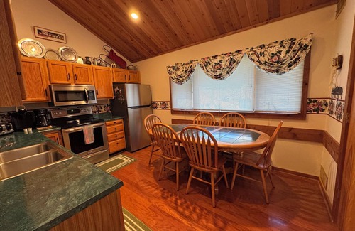 Northface Condo | NWB3-Timberline Condo! Sleeps 6