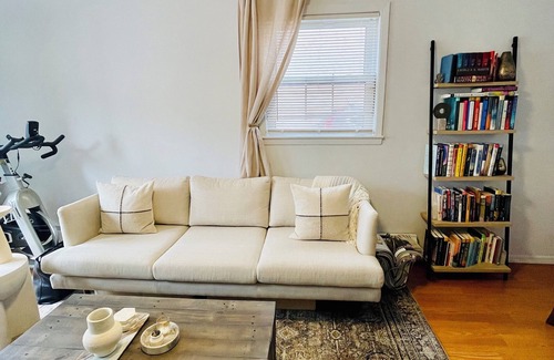 East Flushing Apartment | NY Presbyterian, US Open, CitiField : 1-bedroom apt w/Patio in Flushing East