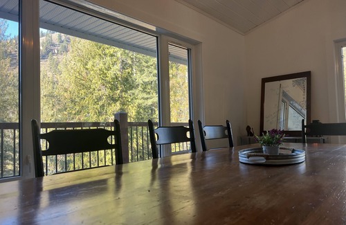 Cherryville Villa | nYour Ultimate Escape Villa for Unforgettable- Reunions, Snowmobiling & Hunting!