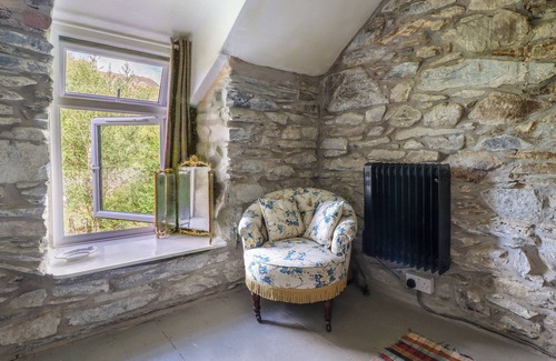Tanygrisiau Cottage | NYTH YR ERYR, pet friendly, with open fire in Blaenau Ffestiniog
