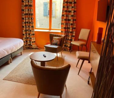 Charlieu Bed & Breakfast | O'fil de soi e