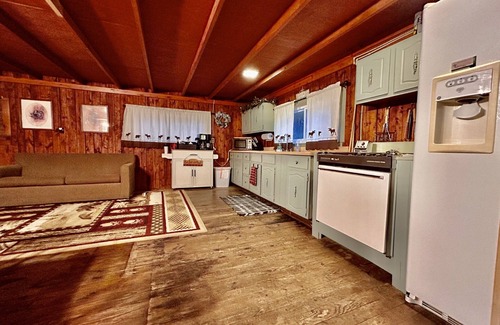 Mio Cabin | O Me, O Mio (Rustic Cabin near AuSable River and ORV/ATV/Snowmobile trail heads)