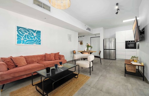 Bat Yam Apartment | O&O Group - 3BR Skyline Retreat on the 24th Floor