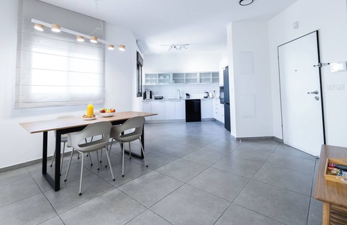 Rishon LeTsiyon Apartment | O&O Group - SeaFront Luxurious 3 BR Apartment