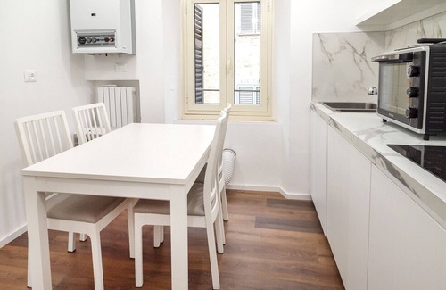 Osimo Apartment | O01 - Osimo, renovated three-room apartment in the historic center