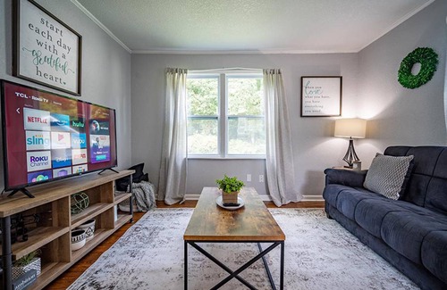 Oak Ridge House | Oak Ridge Charmer II 7 miles from Windrock