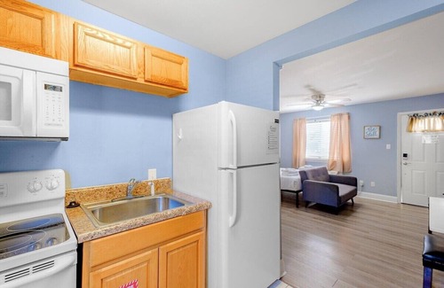 Biloxi Condo | Oak Shores Studio 6