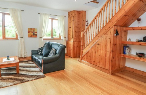 Beaufort Apartment | OAK TREE LODGE, family friendly in Killarney, County Kerry