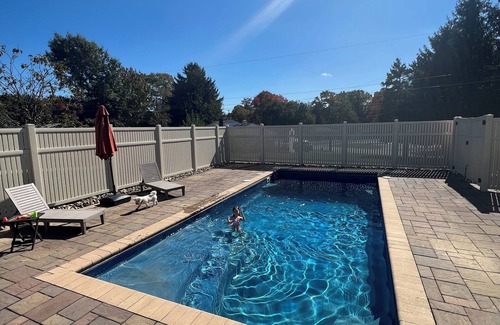 Plum House | Oakmont 5-bedroom house, 1-2 min walk to US Open 2025 Golf Course entrance