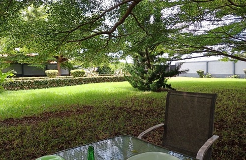 Pepease House | Oaks : Private Room 2