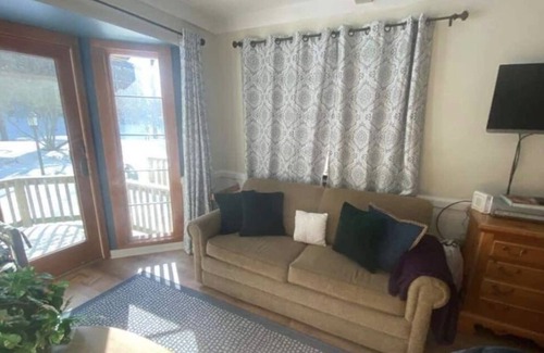 Mackinac Island Condo | Oakwood 12 Guest Suite with kitchenette and jacuzzi tub!