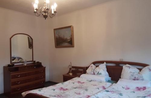 Neuenhagen bei Berlin Apartment | Oase im Grünen Pad1
