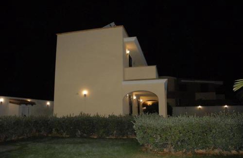 Mazara del Vallo Apartment | Oasi Tortuga Residence Appartamento 3 con piscina e barbecue h 24