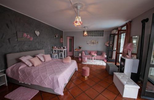Pavarolo Apartment | Oasirelax -camera con vista a un passo da torino