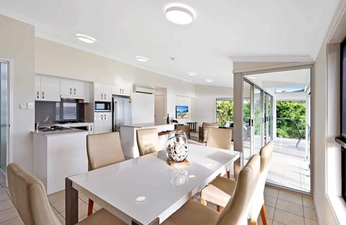 Hamilton Island Apartment | Oasis 20, Beautiful Apartment on Hamilton Island