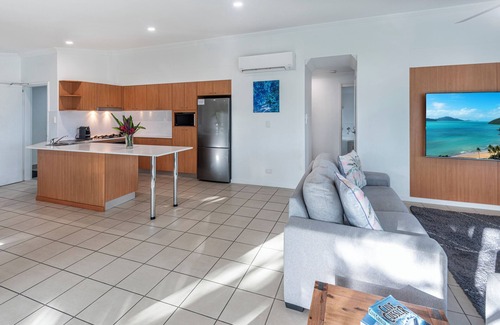 Hamilton Island Apartment | Oasis 8, Beautiful Apartment on Hamilton Island