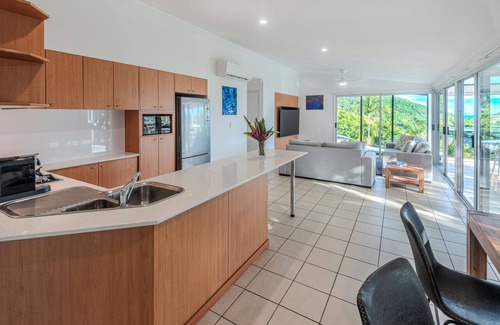 Hamilton Island Apartment | Oasis 8, Beautiful Apartment on Hamilton Island