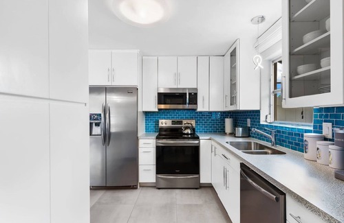 Wilton Manors House | Oasis Backyard With Heated Pool Oakland Park