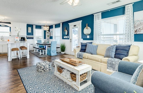 San Luis House | Oasis | Beachfront | Volleyball Court | Sleeps 12
