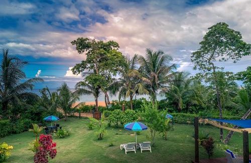 Bocas del Toro Bed & Breakfast | Oasis Bluff Beach