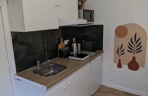 Saint-Gratien Apartment | Oasis de Verdure à 15 min de Paris : Studio Avec un Coin Repas en Plein air !