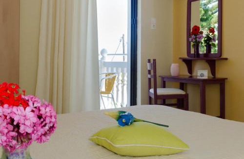 Lithakia Hotel | Oasis - Harbor House