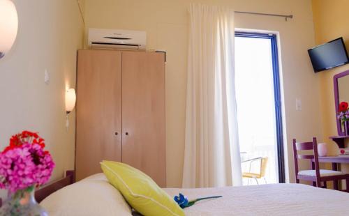 Lithakia Hotel | Oasis - Harbor House