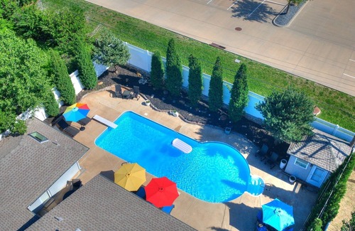 Central Oklahoma City House | Oasis @ Hefner - Glamorous 3BR with Radiant Pool