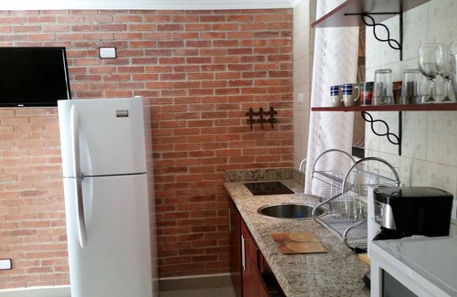 Amon Apartment | Oasis in Downtown next to Simon Bolivar Park with private balcony