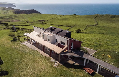 Alfoz de Lloredo House | Oasis of Rest Your Exceptional Refuge