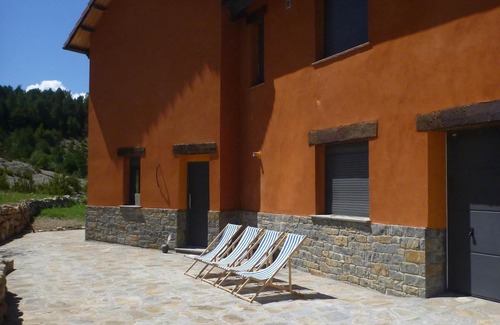 Laspuna House | Oasis of tranquility with stunning views at the foot of the Peña Montañesa