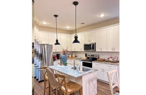Auburn - Opelika House | Oasis on the Plains is a beautiful, spacious 3 bedroom retreat.