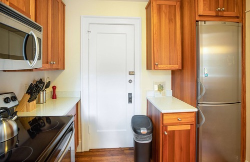 Historic Downtown Savannah Apartment | Oasis Overlooking Forsyth Park w/Private Balcony & Parking by Lucky Savannah