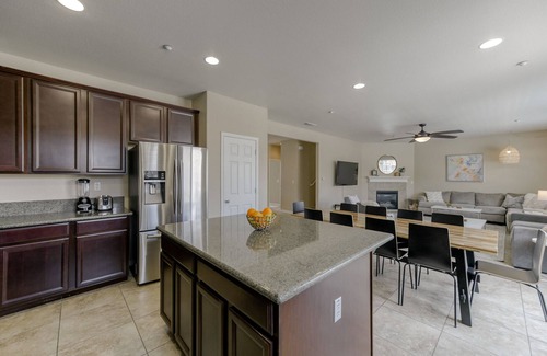 Redding House | *Oasis Place* NEW Game Room Heated Pool Spa