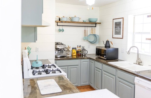 Long Beach House | Oasis Steps to Beach, Pet-Friendly, Walk Downtown