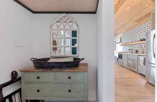 Lakebay Cottage | Oberon Cottage - Privacy, beach access, Mt Rainer view and beautiful forest