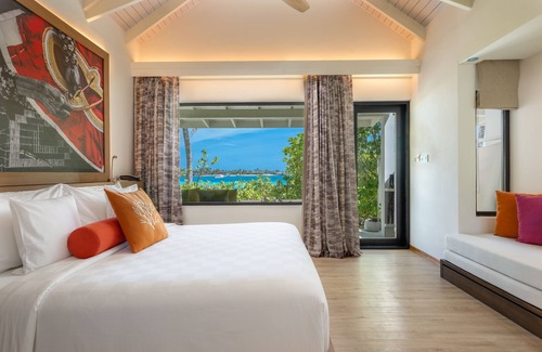 Farukolhufushi Island Hotel | OBLU XPERIENCE Ailafushi - All Inclusive with Free Transfers