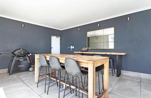 Observatory Apartment | Observatory Rooftop Pool with gym