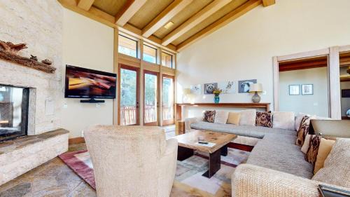 Mammoth Lakes House | Obsidian #1 home