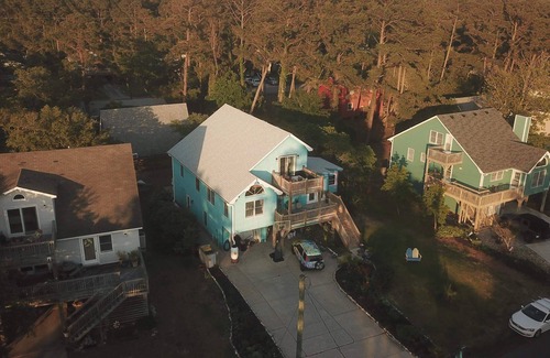 Colington House | OBX~Sunset View~Gazebo~Bike Path~Walk to Beach~Free Bikes & Kayaks~Super Clean!