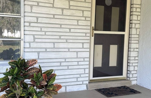 Fort King District House | Ocala & Silver Springs with cozy memories